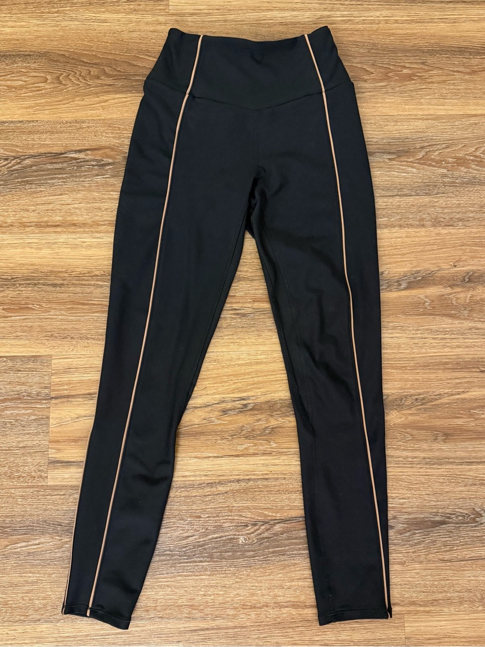 YPB curve love leggings in black